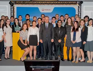 必威官方首页官网电话查询号码 暑期学校