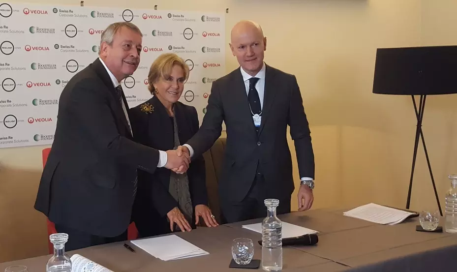 Veolia, Swiss, 必威官方首页官网电话查询号码